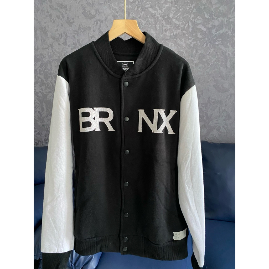 preloved varsity