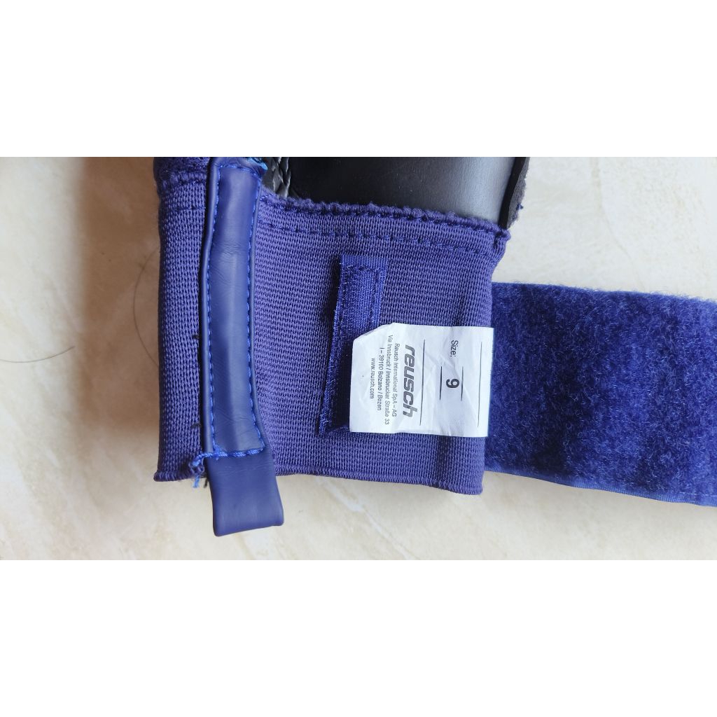 glove sarung tangan kiper