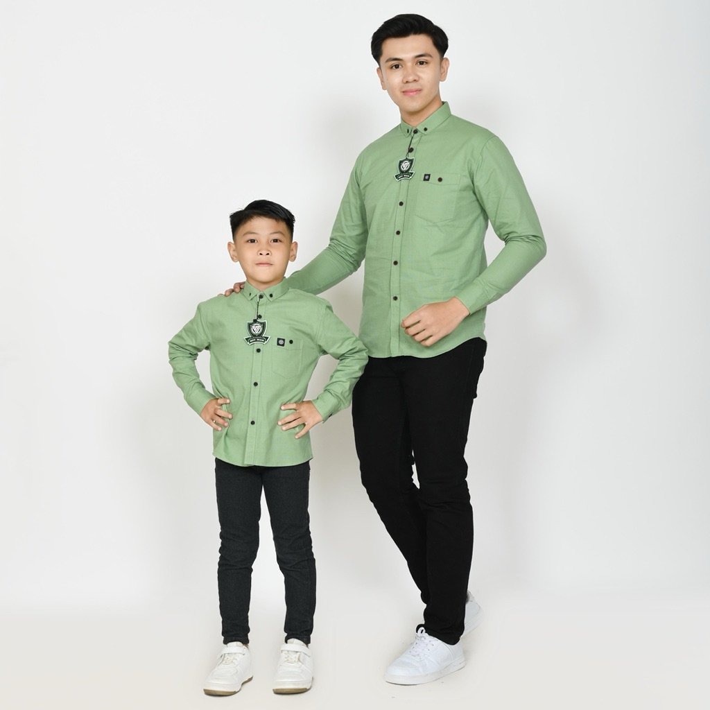 kemeja polos warna sage lengan panjang bahan katun cigaret