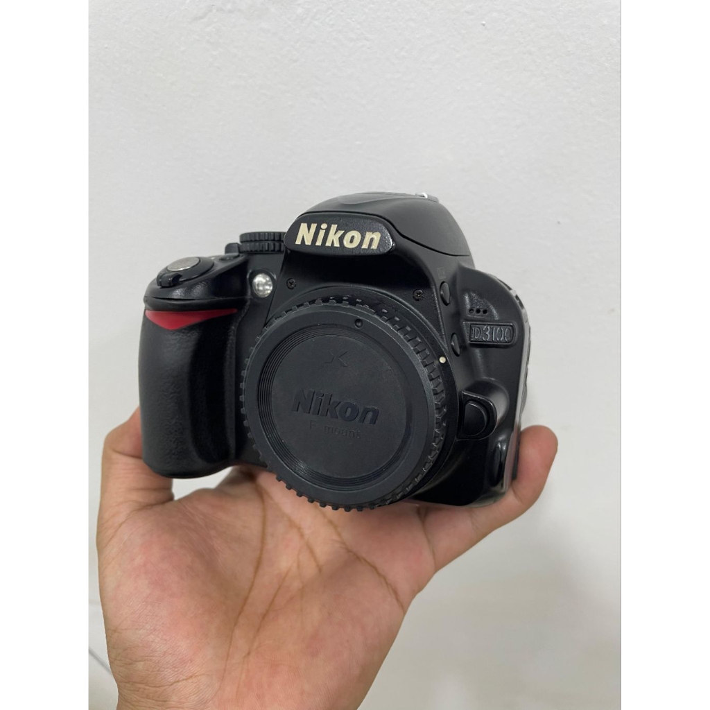 nikon D3100 body only minus