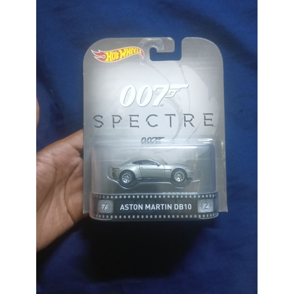 Hot Wheels Premium Aston Martin DB10 Spectre