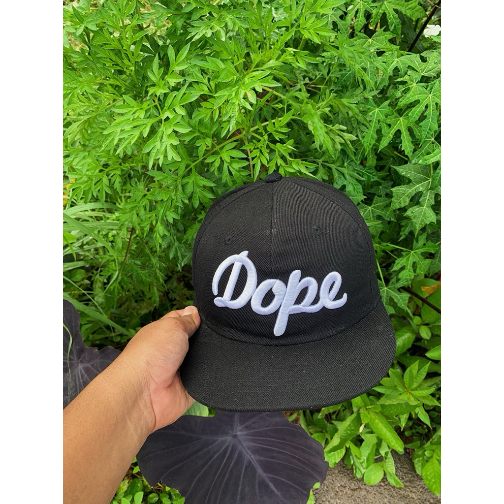 topi fashion DOPE
