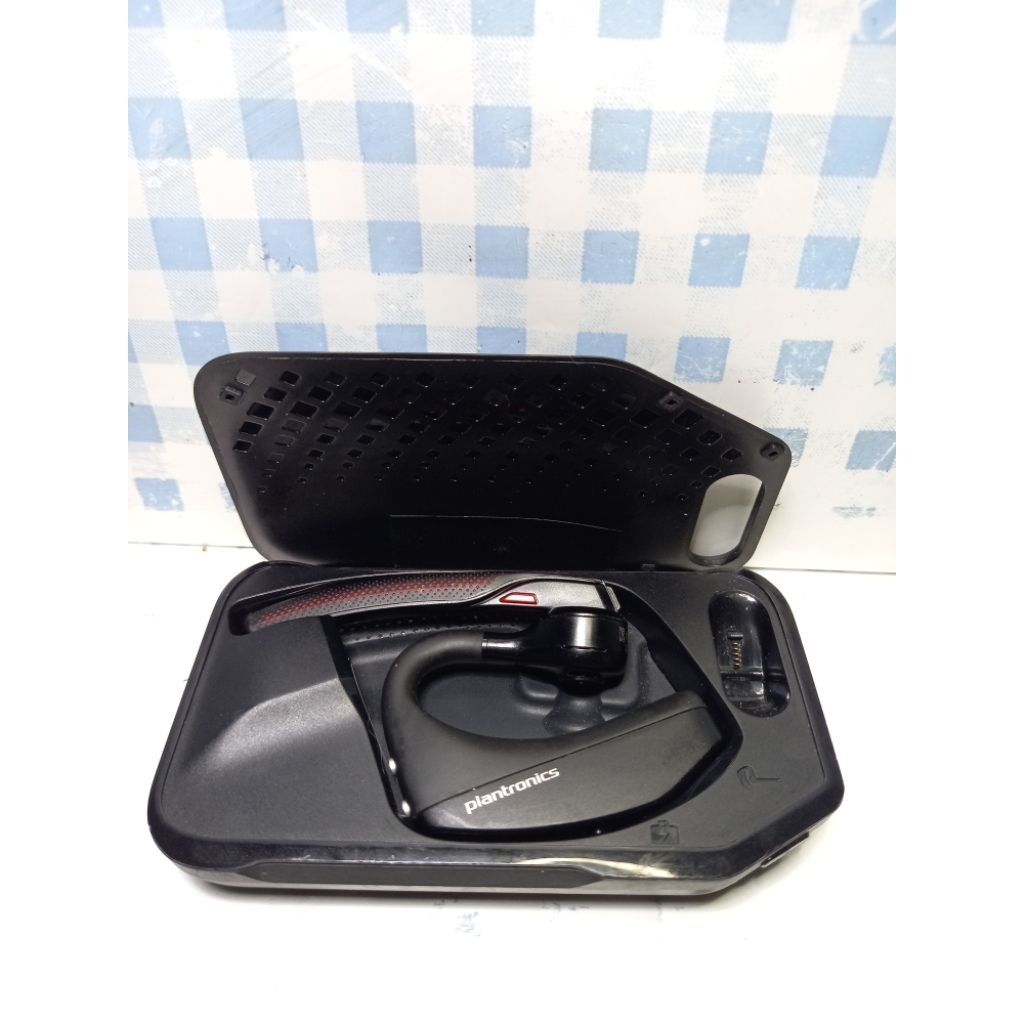 HEDSET BLUETOOTH PLANTRONICS_MINUS USB DONGGEL NYA GA ADA SAMA KARET KE TELINGA_SUARA JERNIH MASIH E