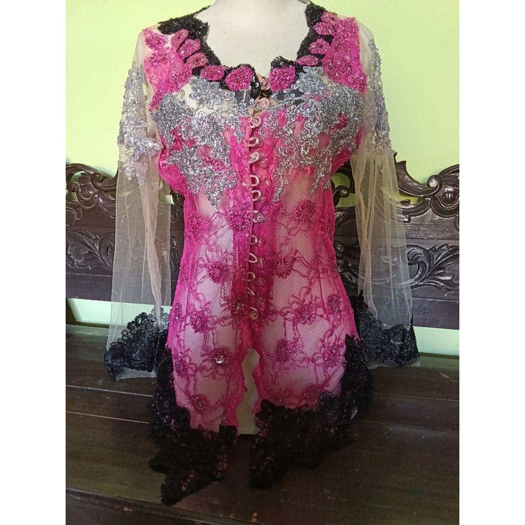 KEBAYA PRELOVED||LAWASAN