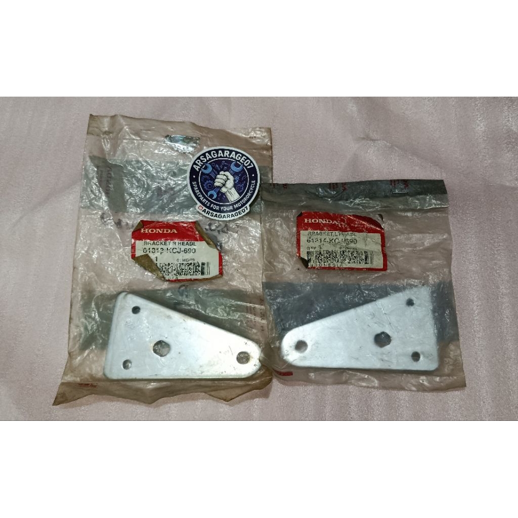 kupingan lampu Tiger lawas