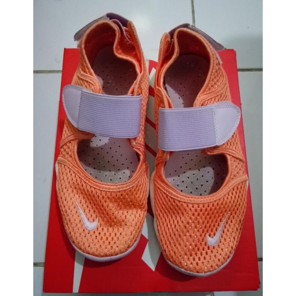 Nike rift