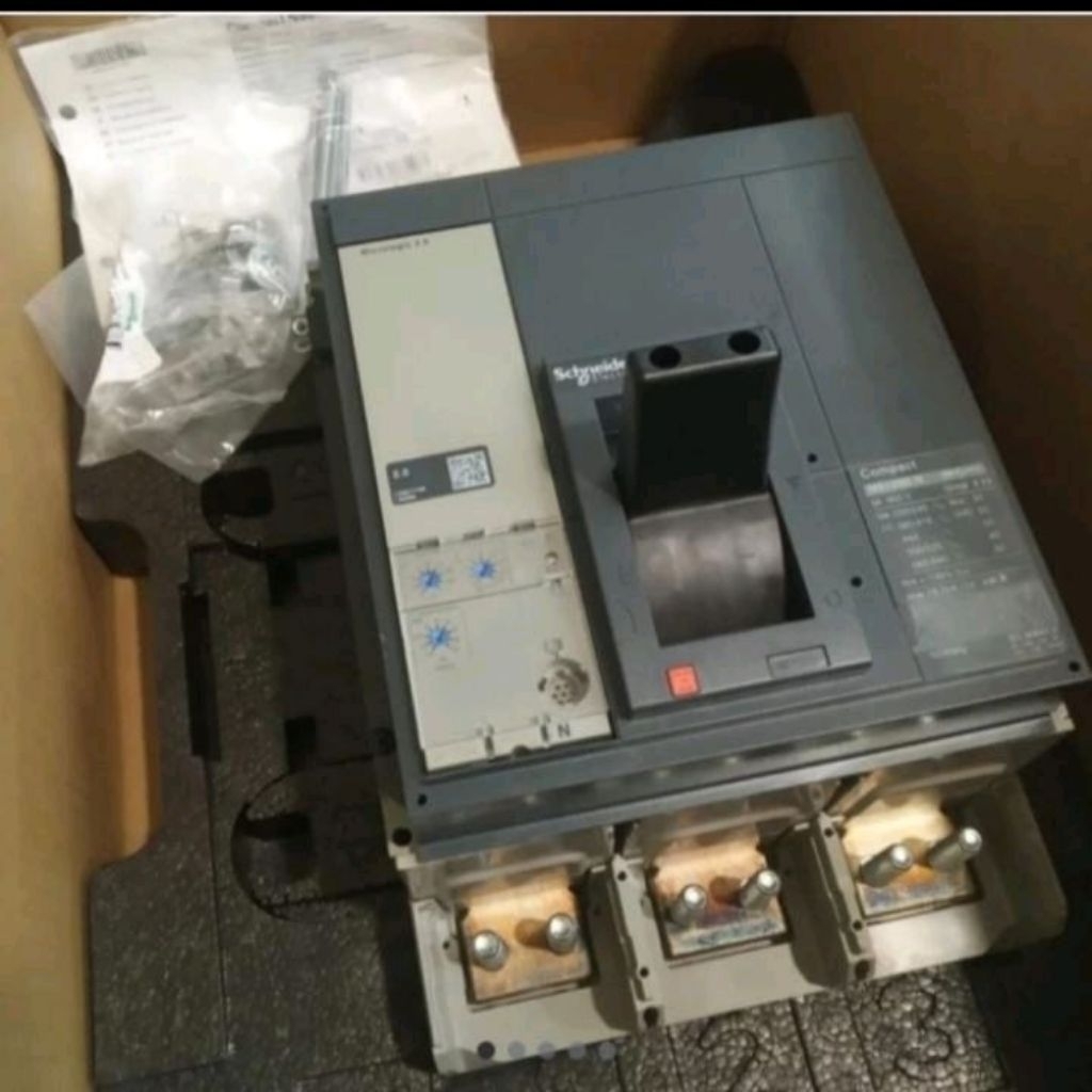 Compact mccb NS800N..NS1000N 3PAS 800A..1000A..SCHNEIDER