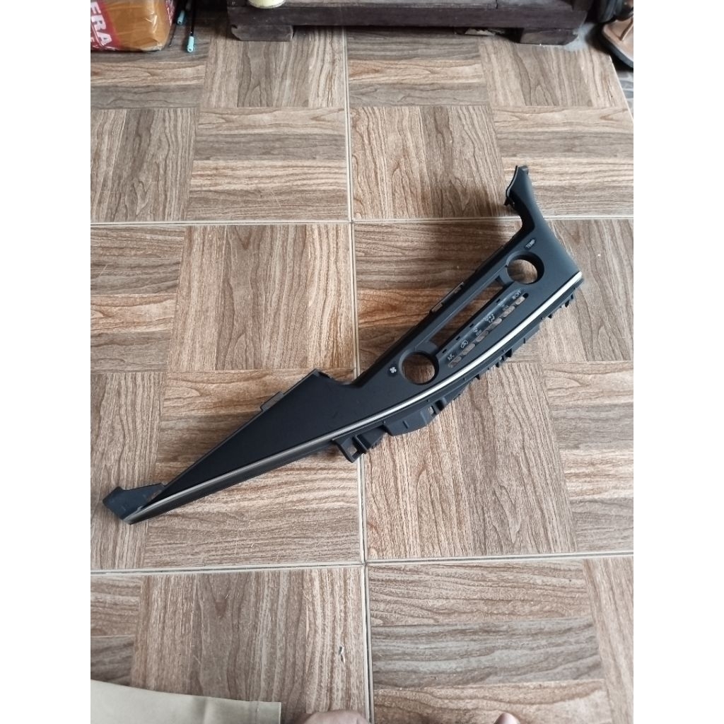 Frame Panel Control AC Innova Reborn Type Q & Venturer Original