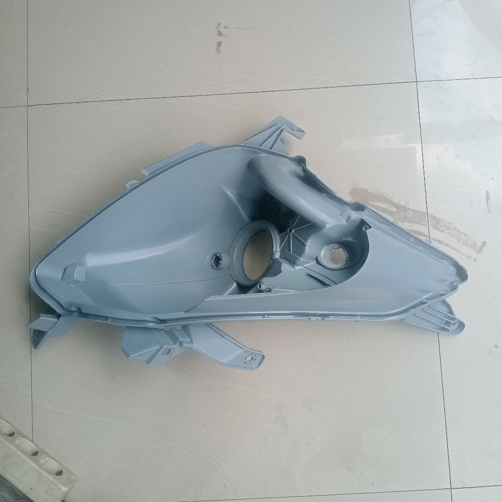 Batok Headlamp Avanza All new 2012 - 2015 ORIGINAL (kanan)