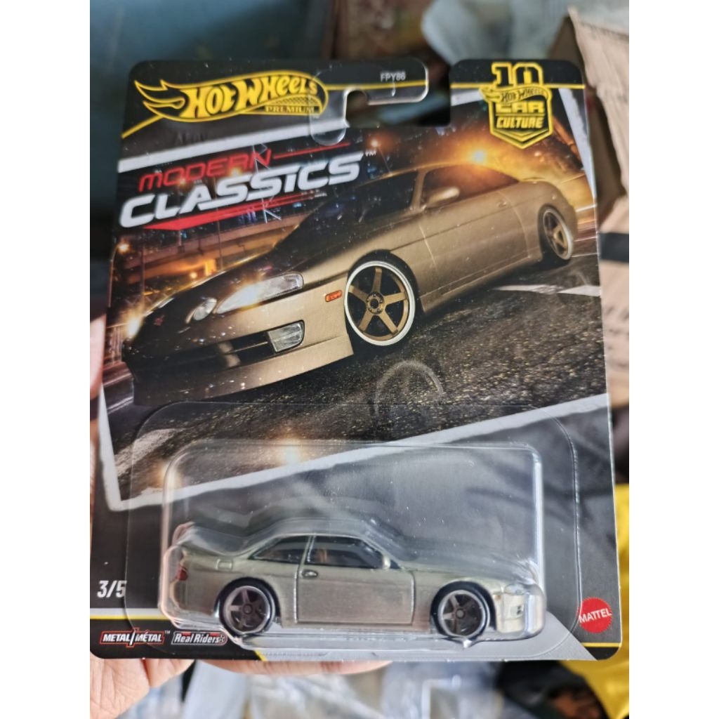 Hot Wheels Premium Modern Classic Toyota Soarer