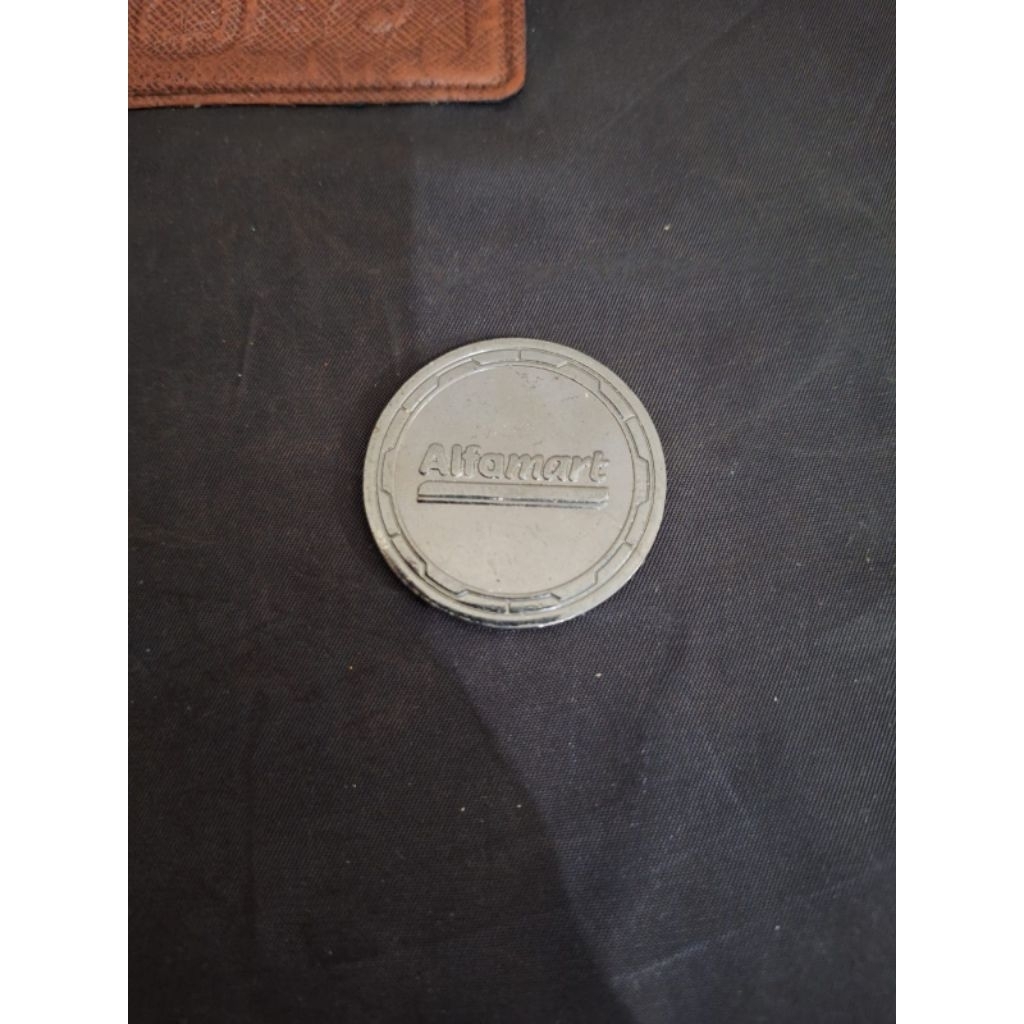 Koin koleksi dari Alfarmat koin antik 
Limited edition 
Barang terawat 
Pemakaian pribadi