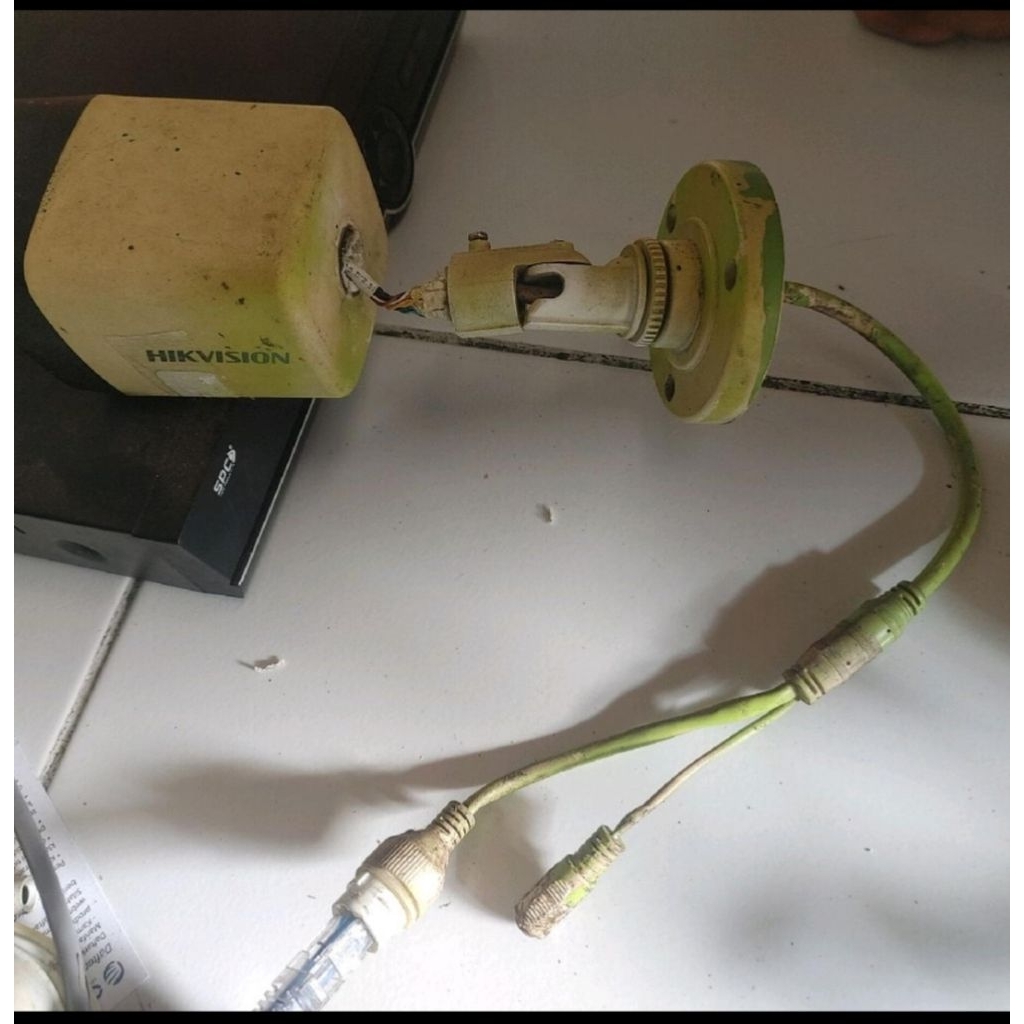 IP CAMERA HIKVISION 2MP OUTDOOR I patah kaki