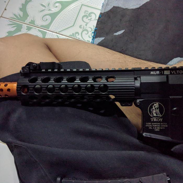 Mainan M4 RIS 9 INCH TROY TRX BATTLE RAIL METAL
