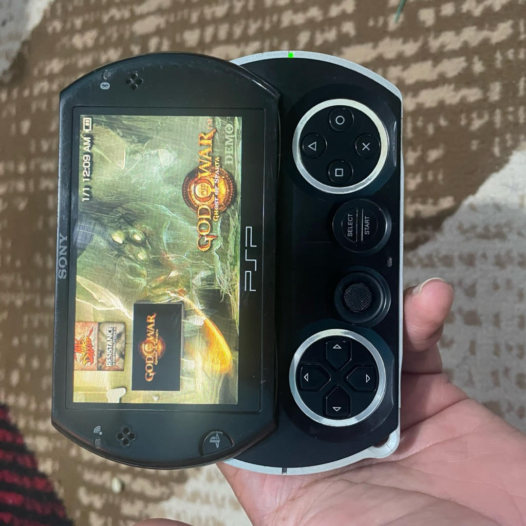 PSP GO