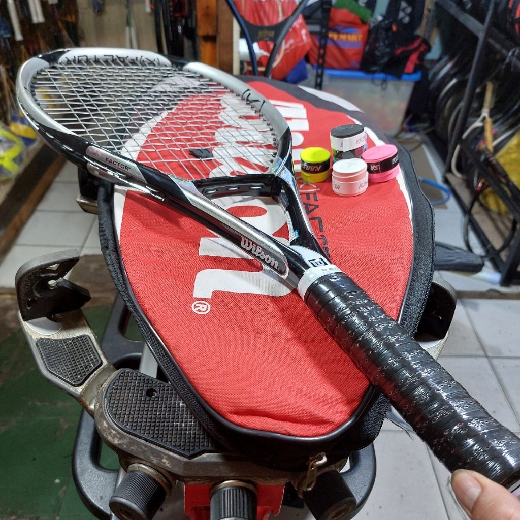 RAKET TENIS WILSON K FACTOR K THREE  115SQ.IN BEKAS 280G