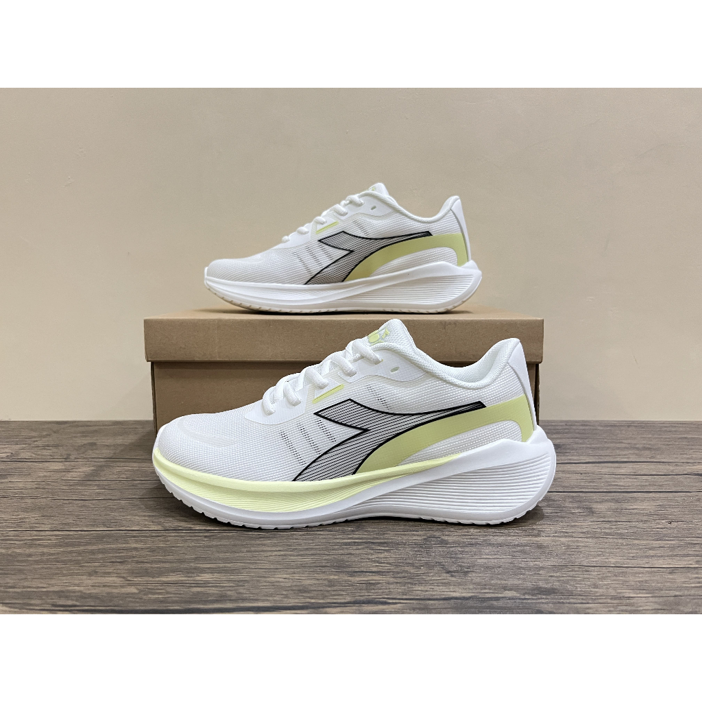 Sepatu casual Pria Diadora Nakara White Original