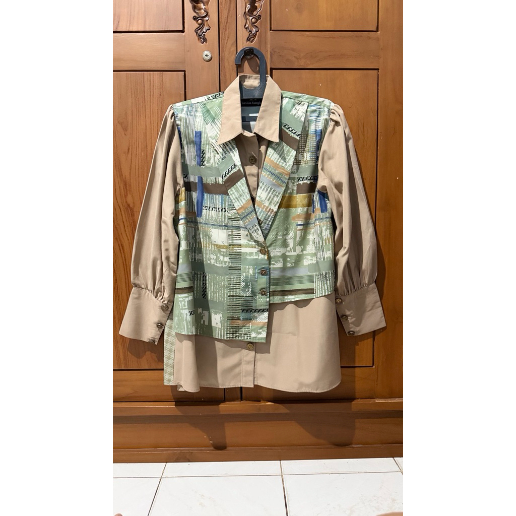 zaskia sungkar preloved atasan Zaskia sungkar kemeja Zaskia sungkar