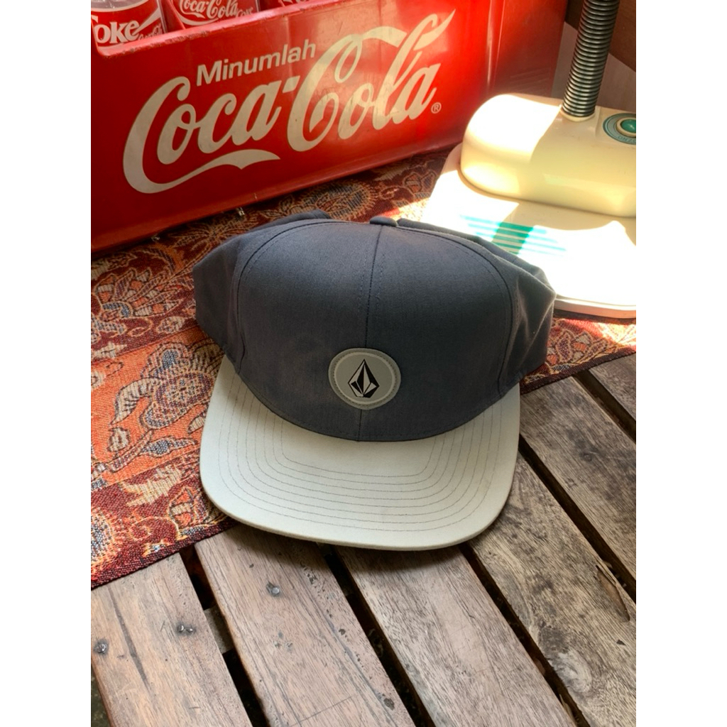 TOPI VOLCOM