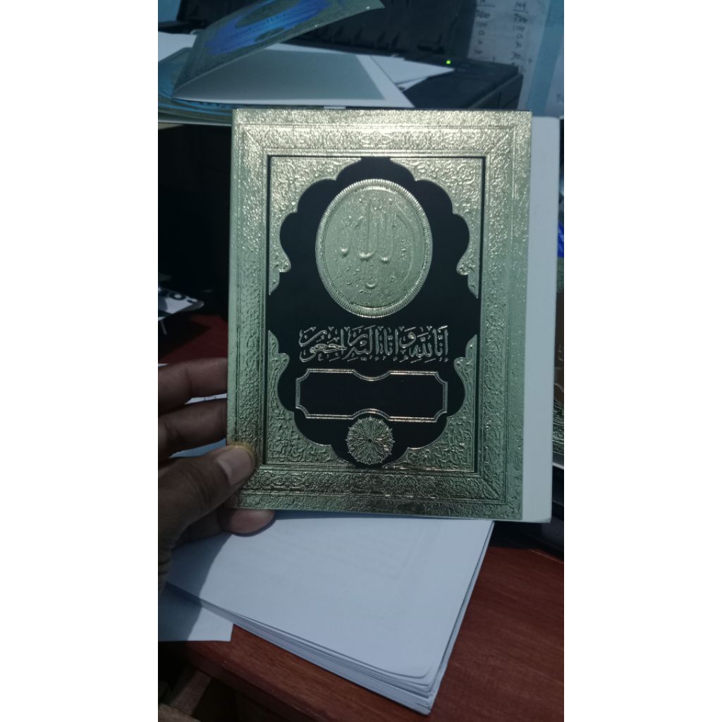 BUKU YASIN SOFT COVER EMBOS EMAS. SISIPAN 2 BOLAK BALIK