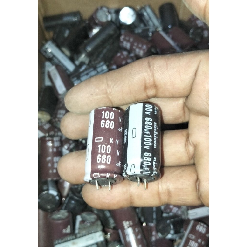 ELCO 100V 680UF BEKAS ORIGINAL