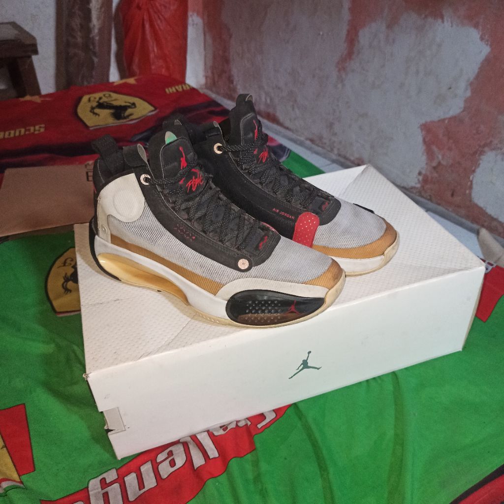 sepatu basket second jordan 34 sz 42