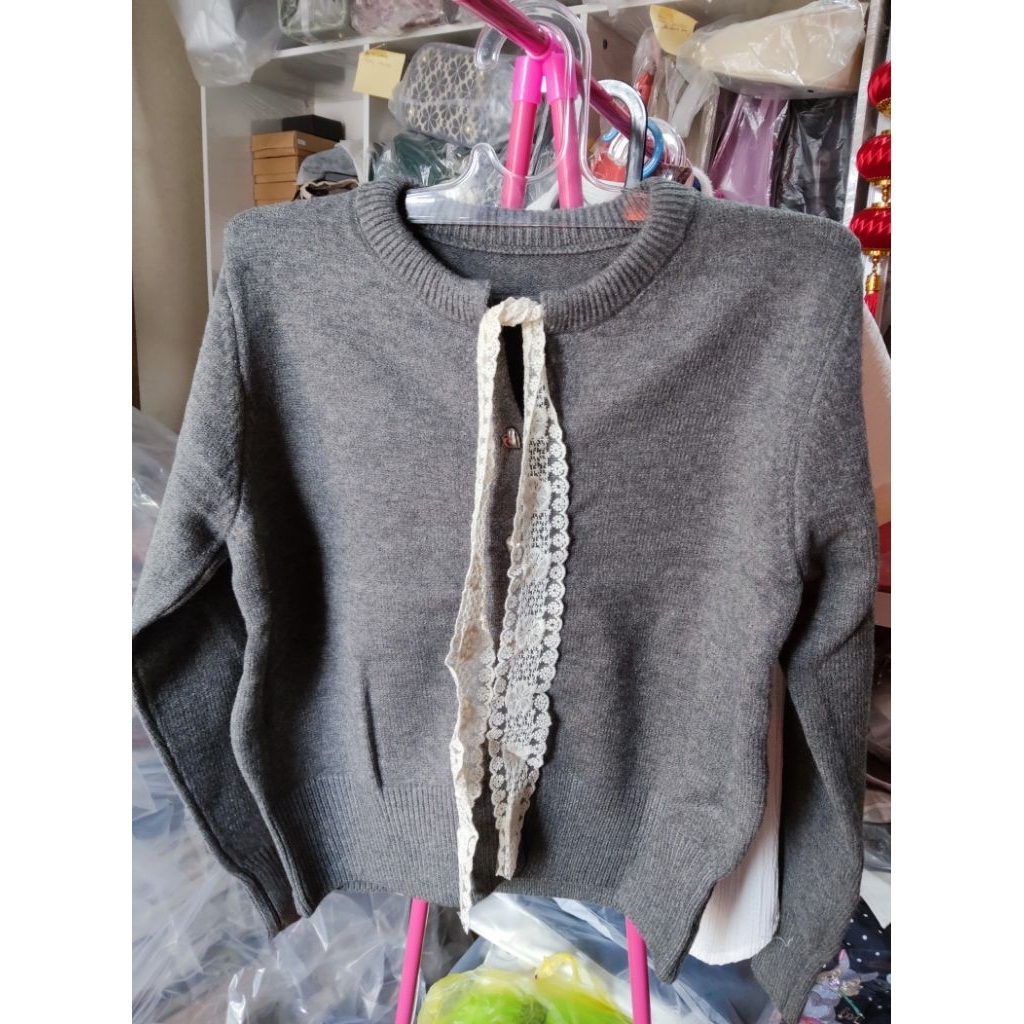 Cardigan rajut model pita renda (barang asli bangkok / bkk), warna abu gelap, no brand