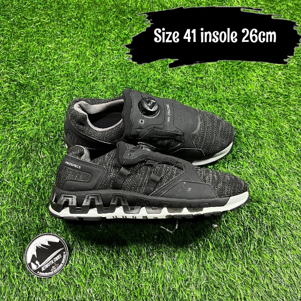 Sepatu Outdoor Gunung Hiking Prospecs Size 41