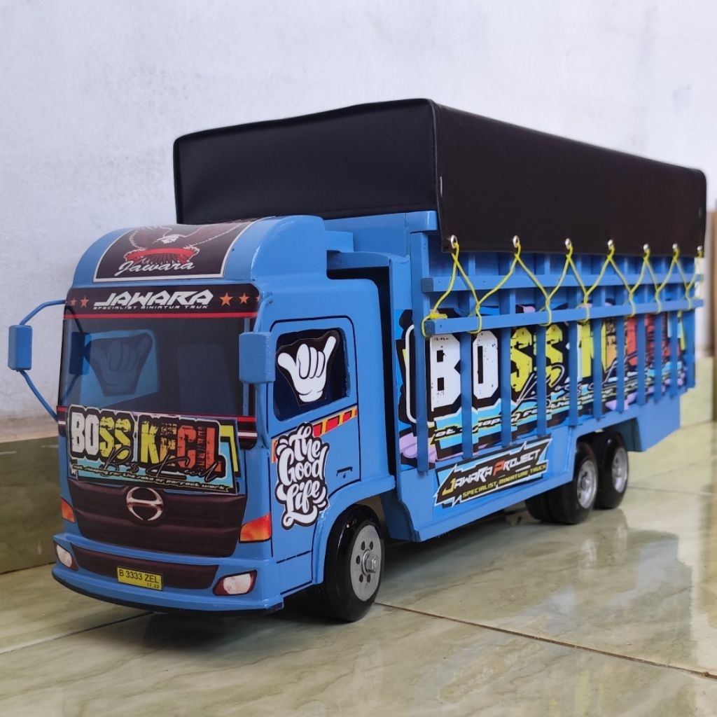 Real pict foto asli Miniatur mobil mainan anak truk oleng kayu hino tronton p58cm kokoh berkualitas
