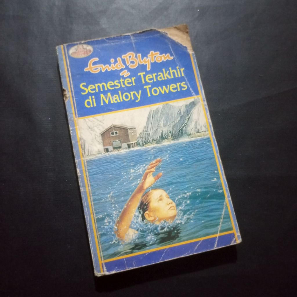 Novel Anak Remaja Semester Terakhir di Malory Towers / Enid Blyton / Gramedia GM / Seri Sekolah Pere