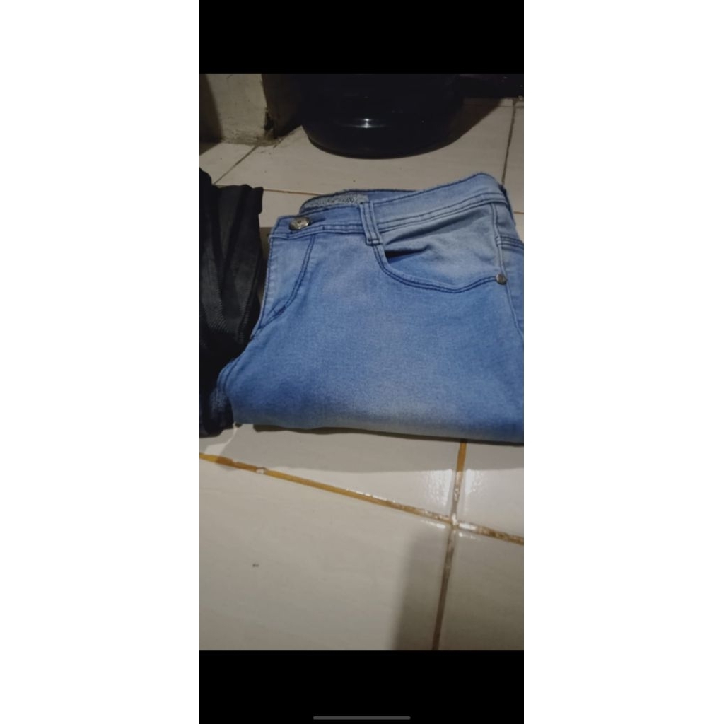 celana levis wanita warna biru mudah kuran 31