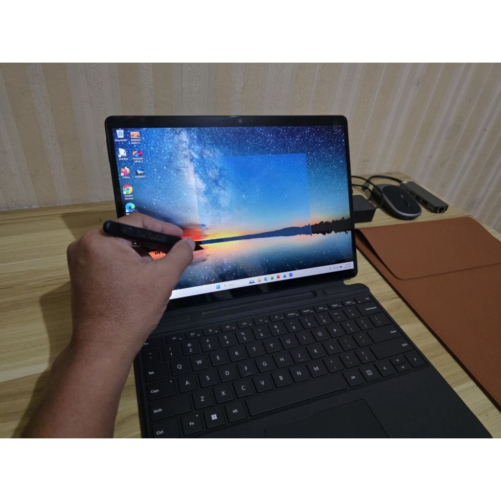 Laptop Surface Pro 8 i7 Ram 16gb ssd 1 TB Touch Full Bonus mrp macbook spectre