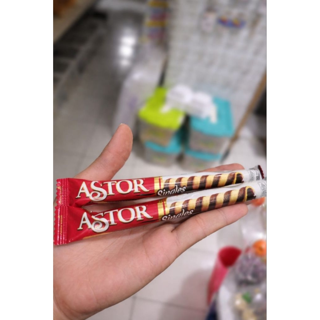 Astor Singles Chocolate 1 Box 20bks – Wafer Roll Coklat Lumer Renyah Best Seller | HARGA PER 1 BOX