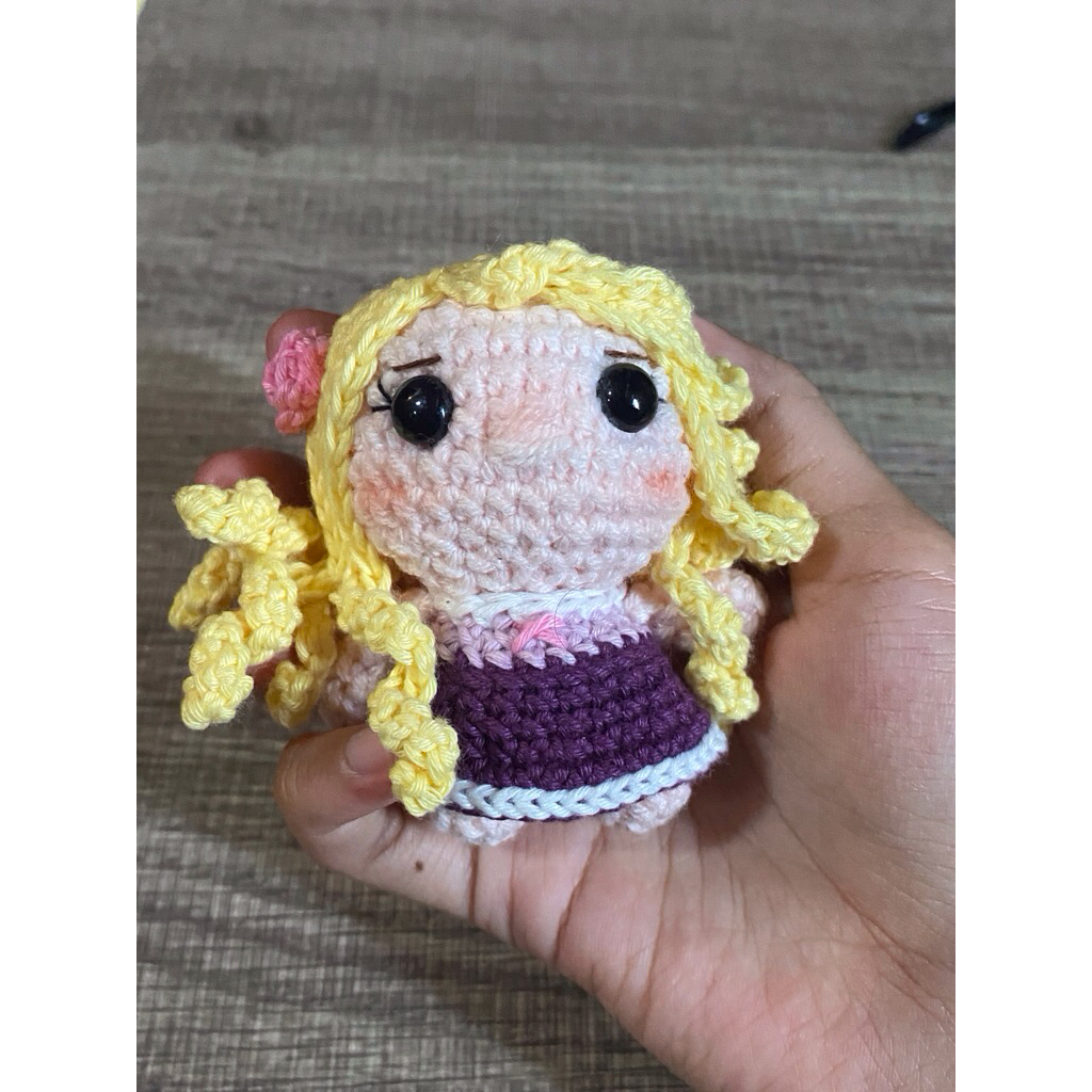 Amigurumi Rapunzel - Boneka Rajut Rapunzel