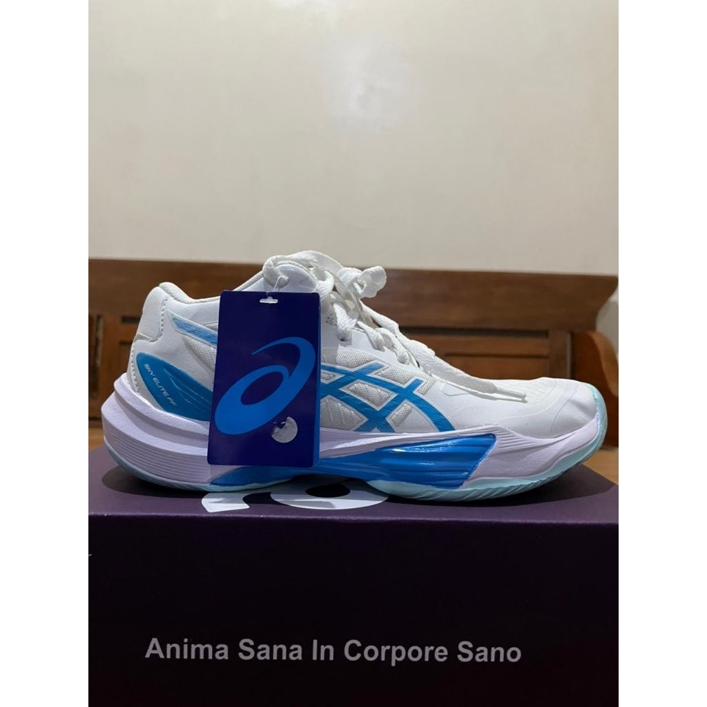 Sepatu voli olahraga asic ff