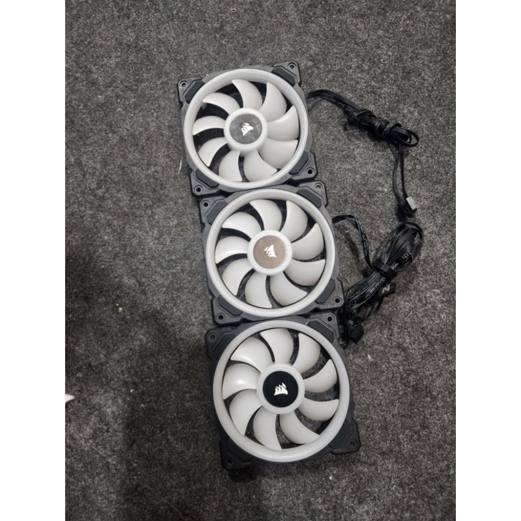 FAN CORSAIR RGB 12CM TIPE RWF0022 2PCS BONUS 1 DAPAT 3PCS