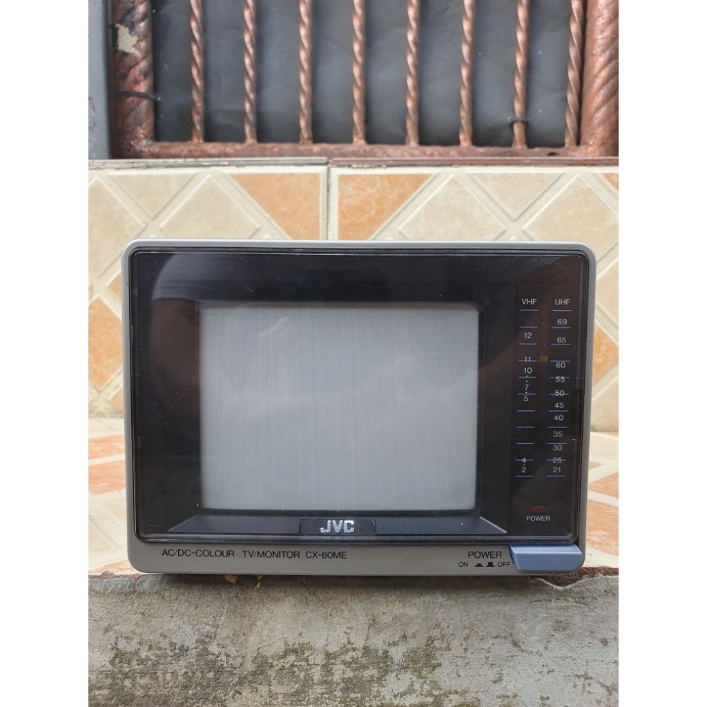 TV Mini 5 inch LG CX-60ME
