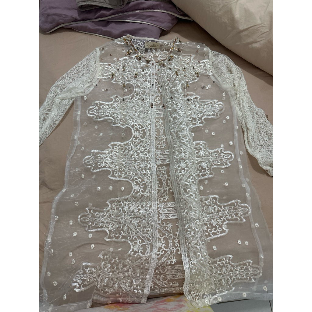 outer white by sarah the label