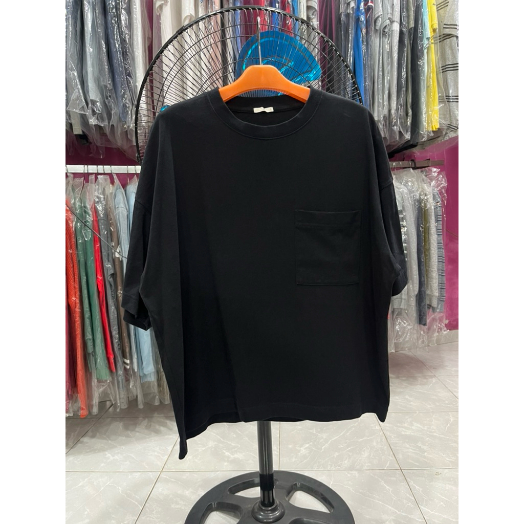 GU boxy oversize tshirt