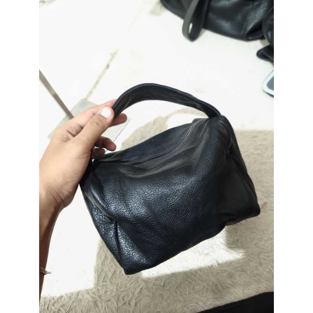Tas Oryany Serut