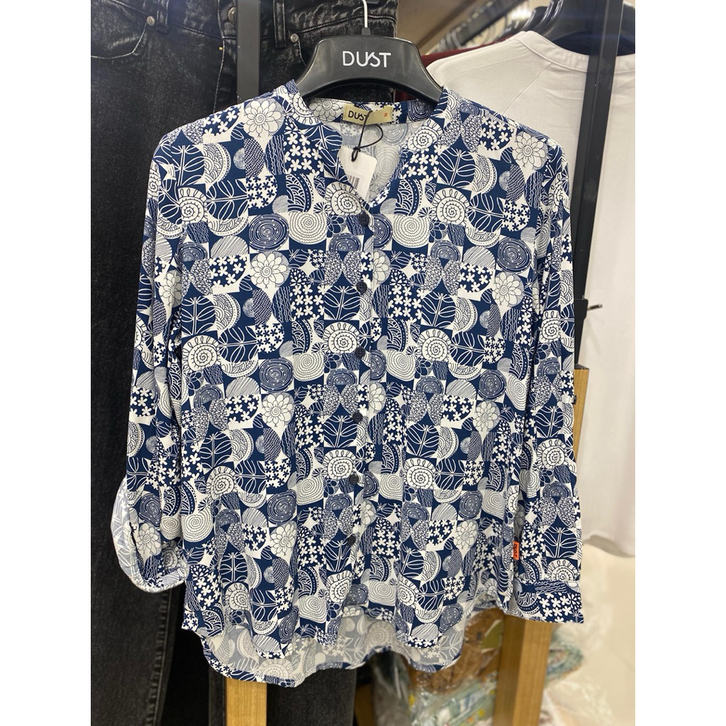 Kemeja wanita brand DUST original