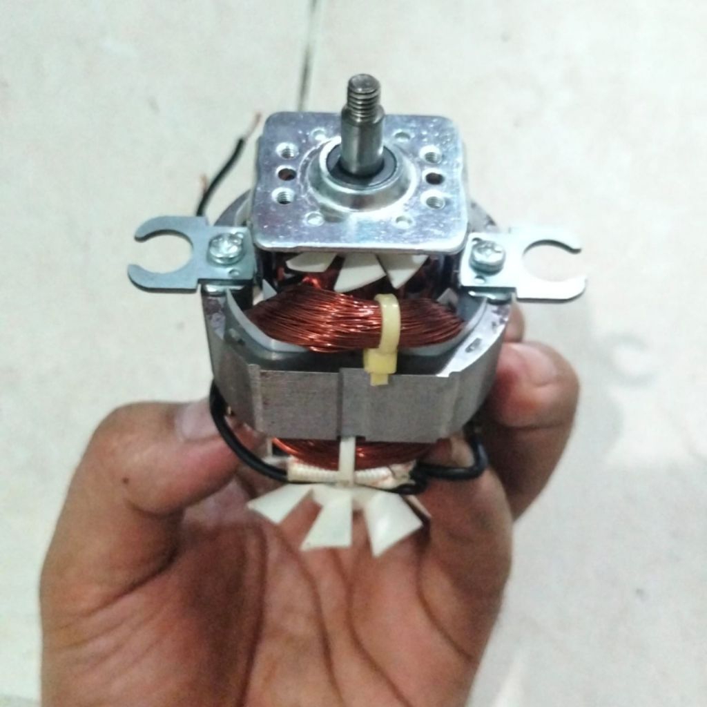 DINAMO BLENDER MINI 0,6 ADVANCE BERKUALITAS