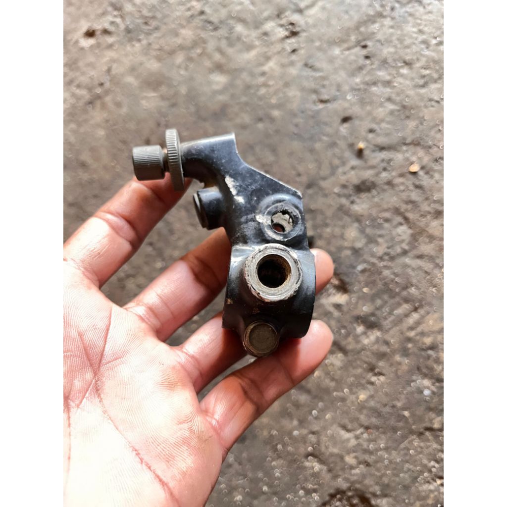 rumah handle handel rem depan yamaha yt115 original mulus