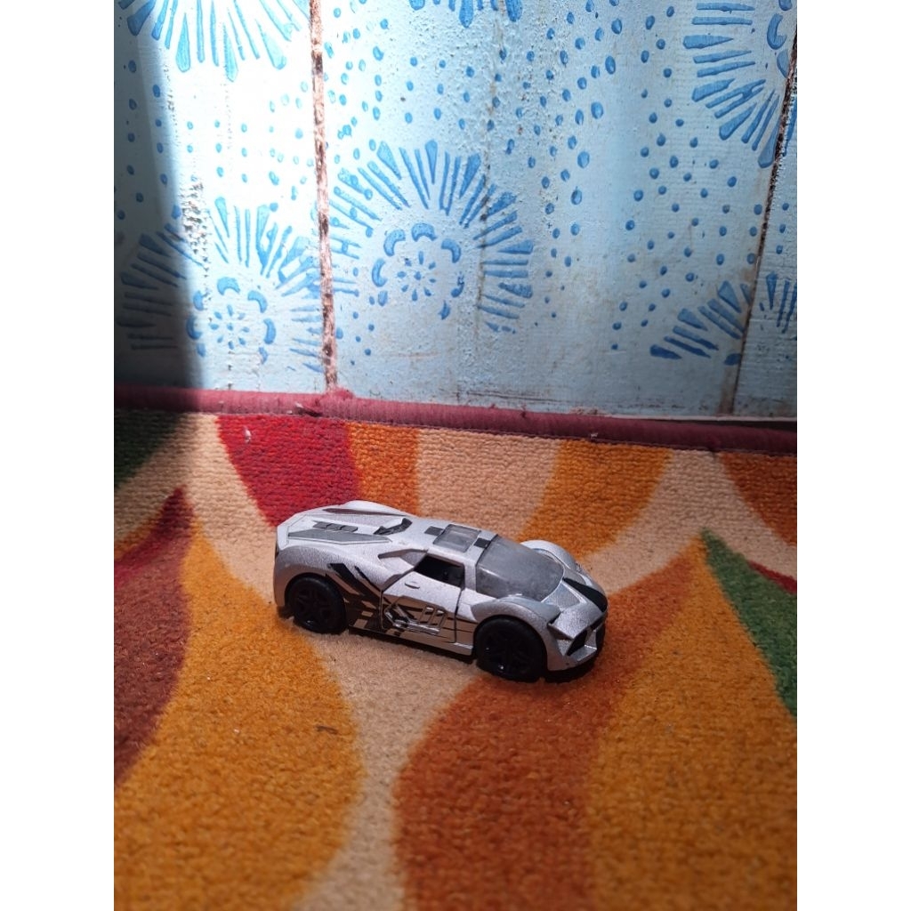 mainan mobil bekas