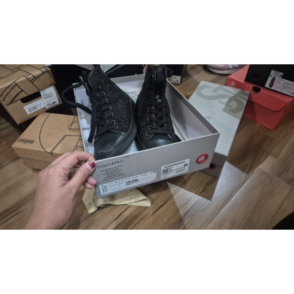PELOVED STACCATO SNEAKER BLACK - SECOND SHOES SNEAKER STACCATO BLACK - GOOD CONDITION SIZE 38
