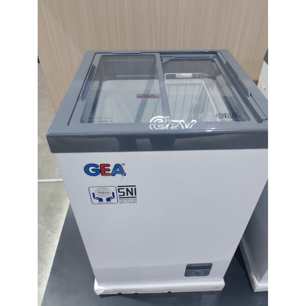 GEA Chest Freezer 100 Liter SD 103 Pintu Kaca Sliding Cooling Box