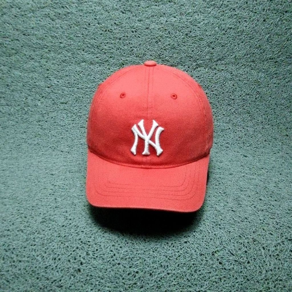 topi MLB NY merah remaja 55-56cm