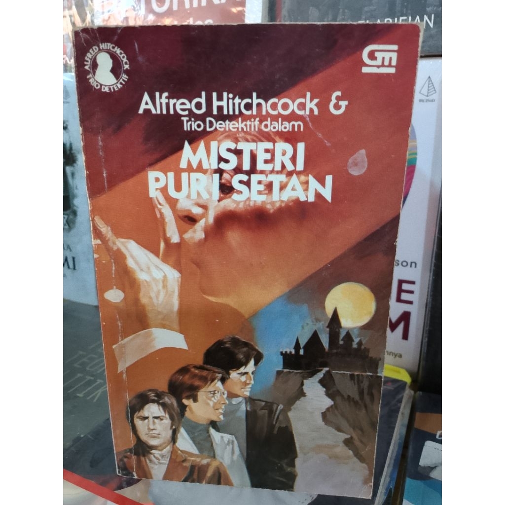 Novel Bekas original TRIO DETEKTIF - Misteri Puri Setan