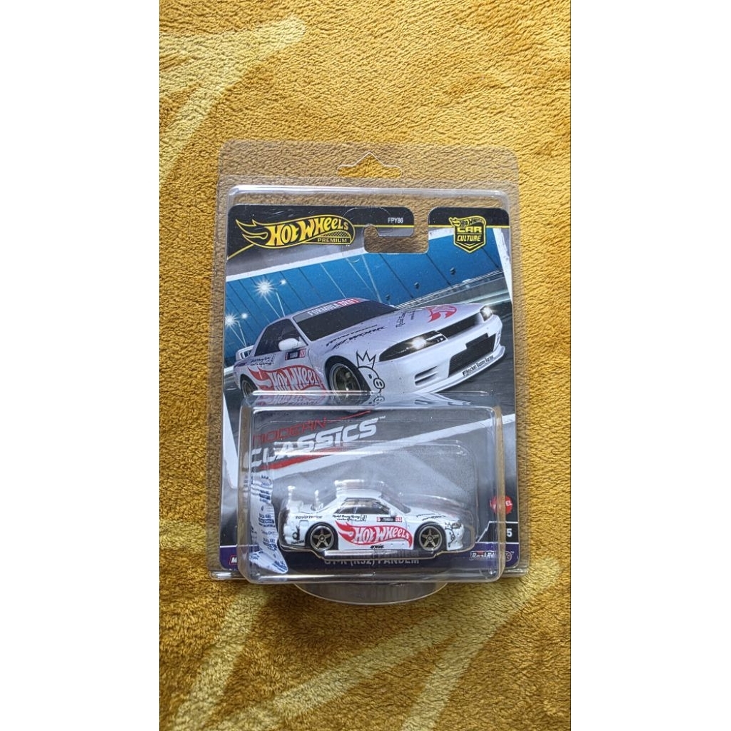 HotWheels Premium Modern Classic Nissan Skyline GTR R32 Pandem White Mulus Card SNI FREE Protektor