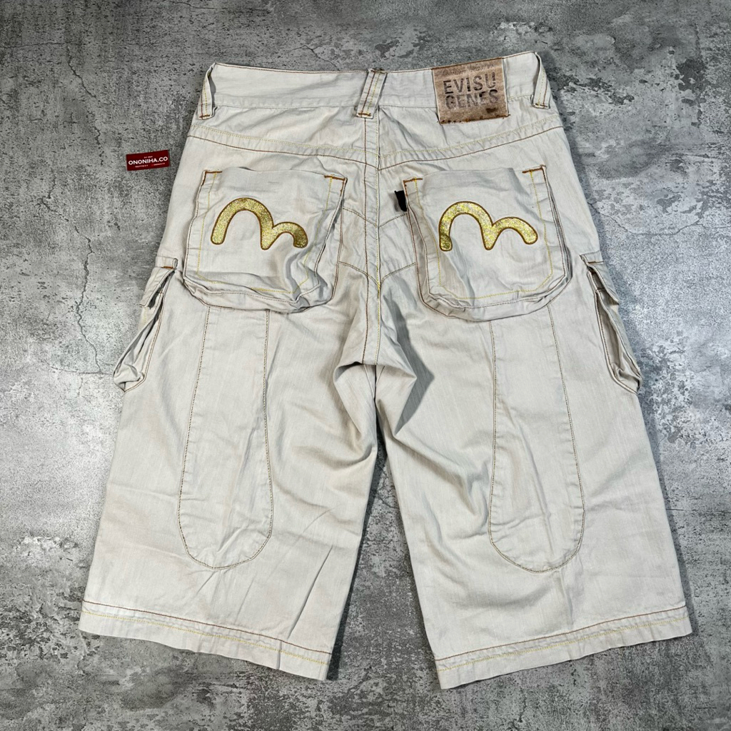 celana pendek EVISU genes cargo cream size 30 big logo