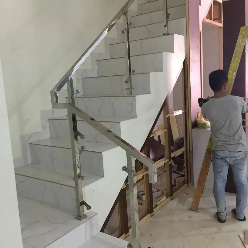 Railing Tangga Stainless Steel
